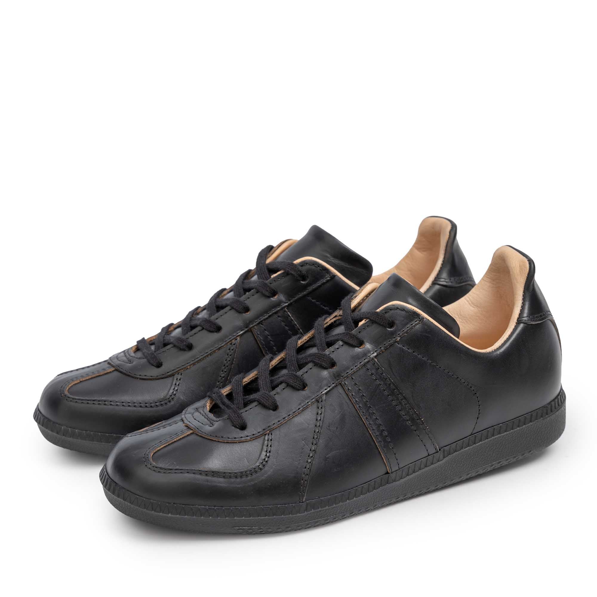 Allevol German Army Trainer (GAT) All Black Horween Chromexcel