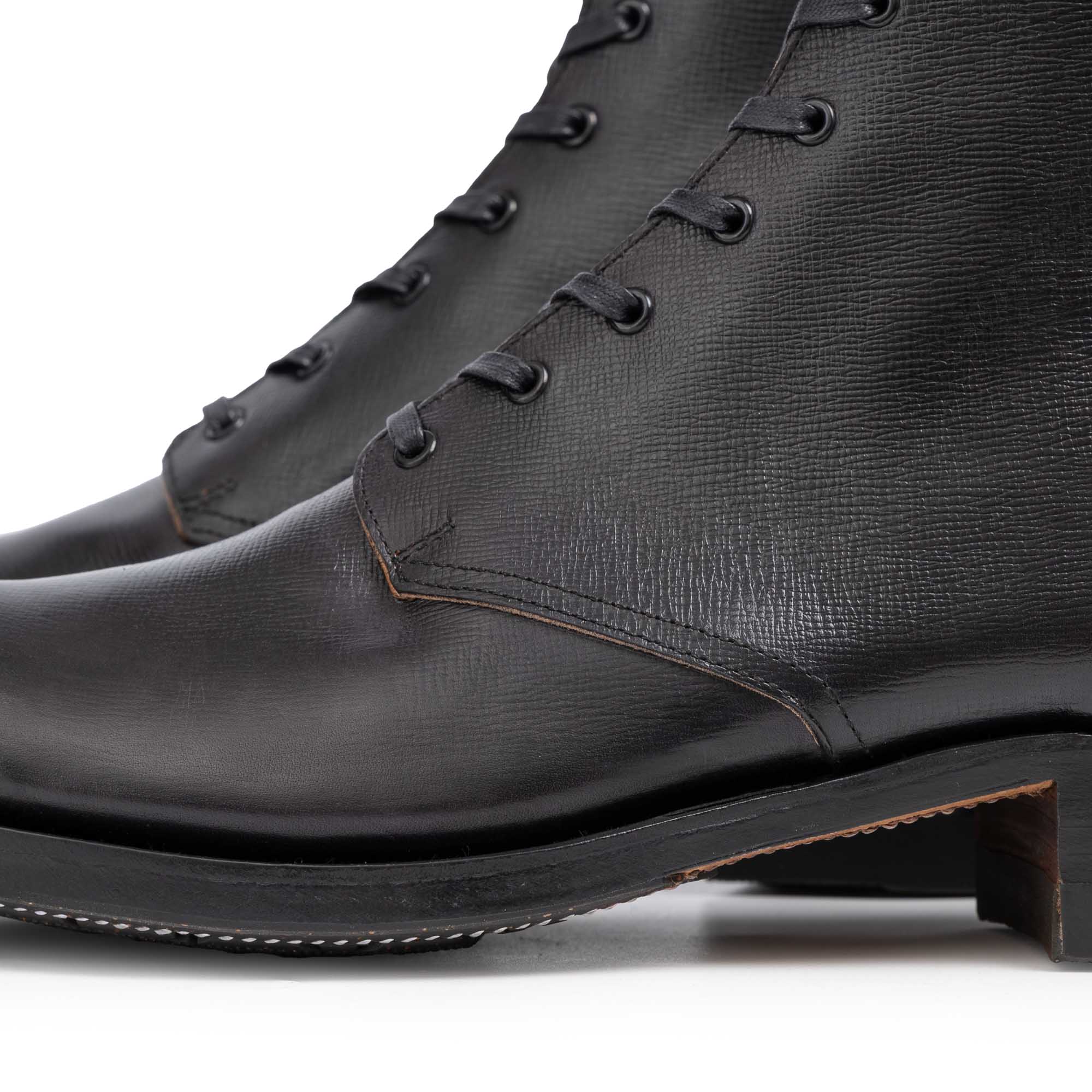 Clinch Cultivate Chukka Boot Black-Clutch Cafe
