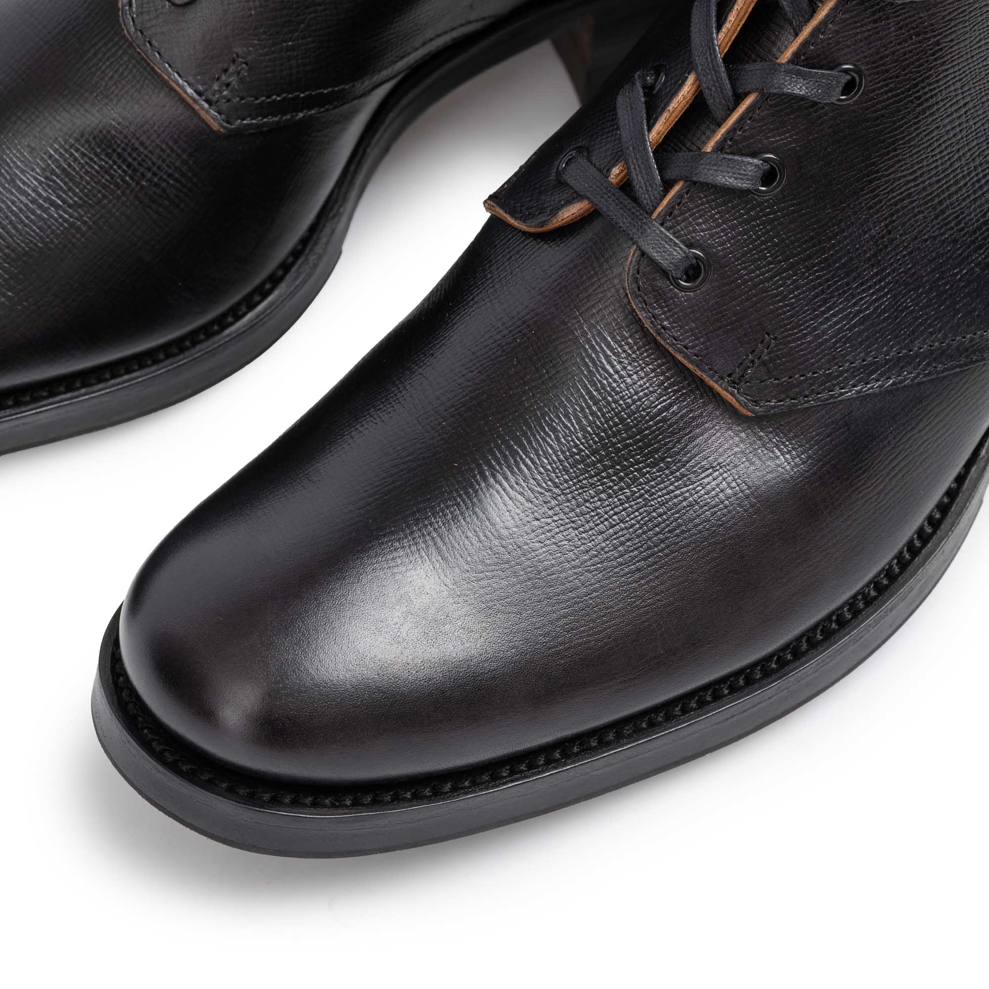 Clinch Cultivate Chukka Boot Black-Clutch Cafe