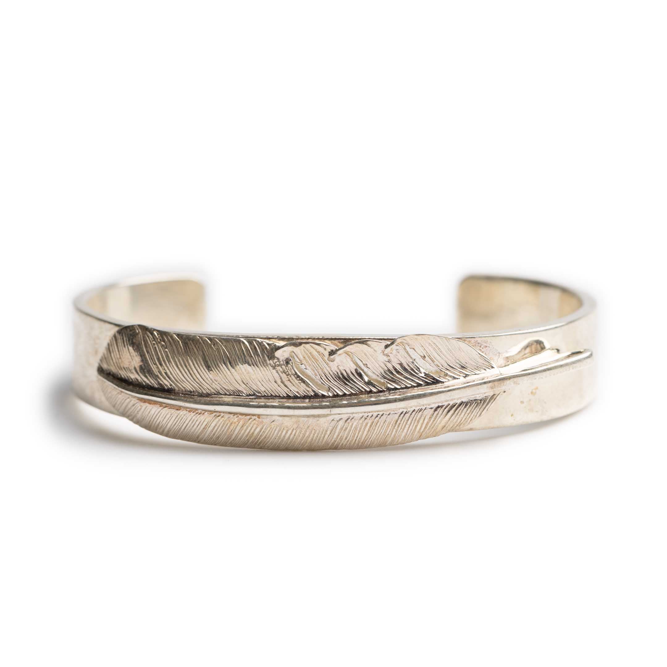 First Arrow's BR-149 Flat Hammered 12MM Bangle with Kazekiri