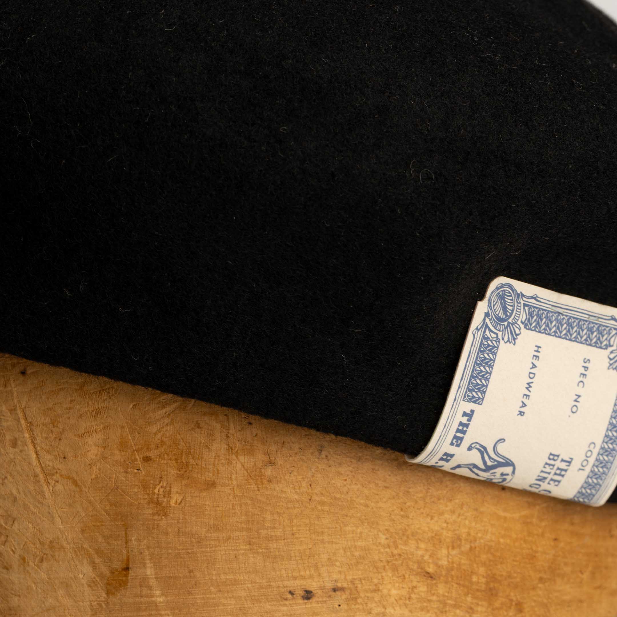 H.W. Dog Basic Beret Black-Beret-Clutch Cafe