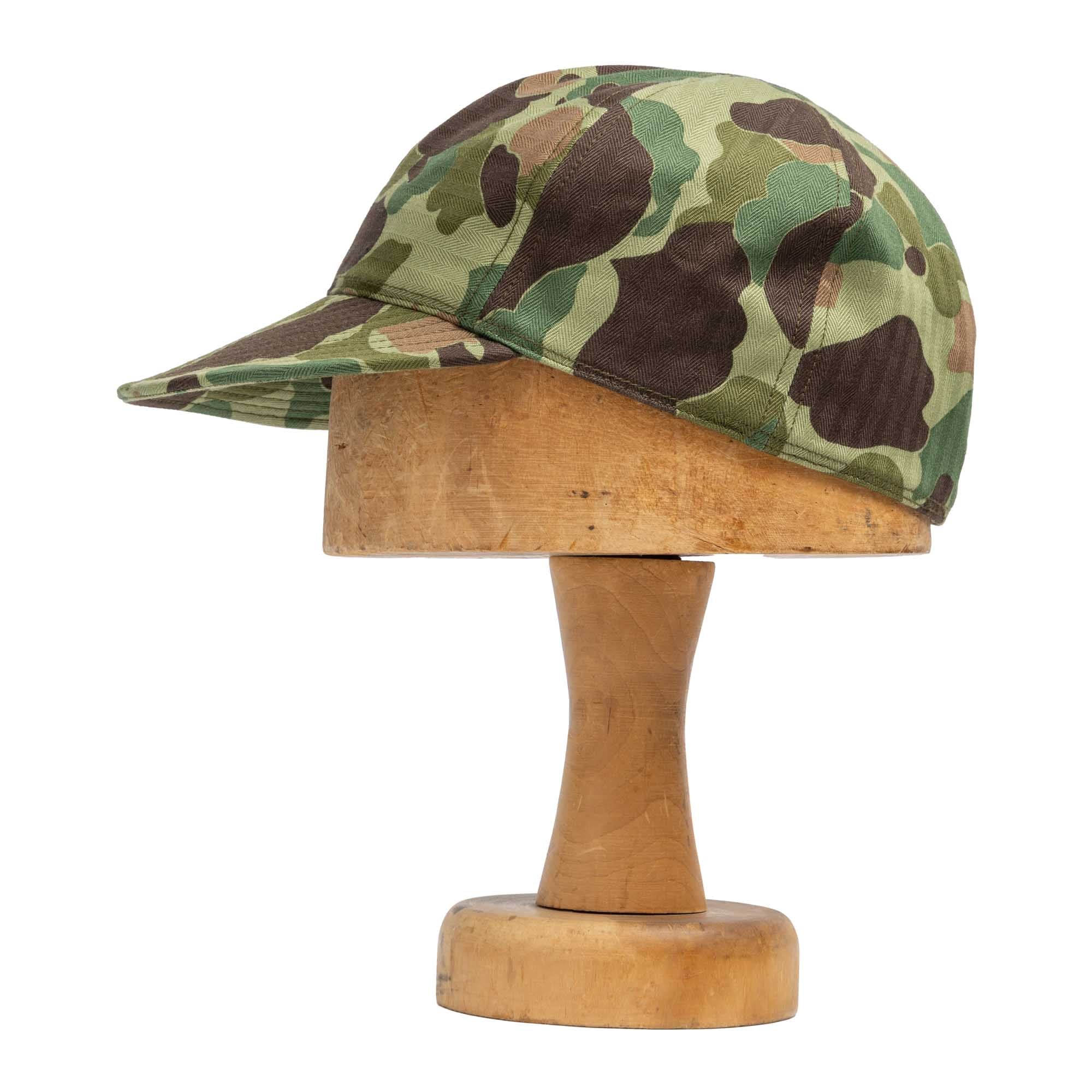 The Real McCoy's A-3 Cap Reversible Frogskin Camo-Cap-Clutch Cafe