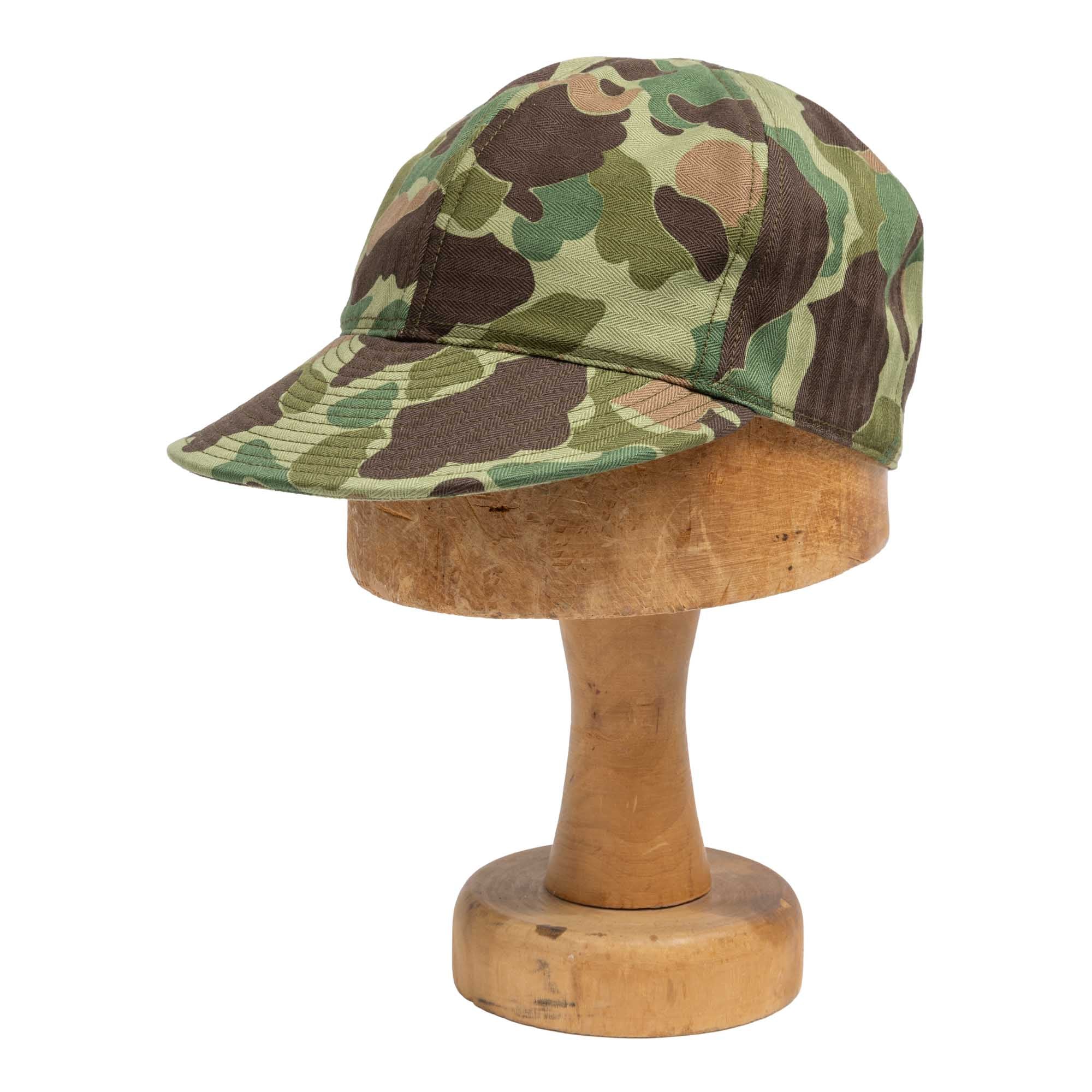 The Real McCoy's A-3 Cap Reversible Frogskin Camo-Cap-Clutch Cafe