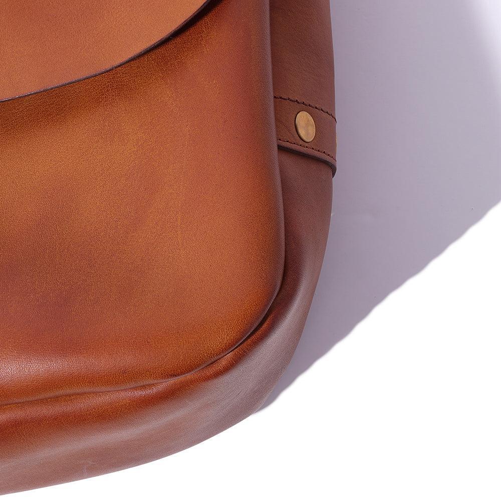 Vasco Leather Postman Shoulder Bag (Large) Camel-Bag-Clutch Cafe