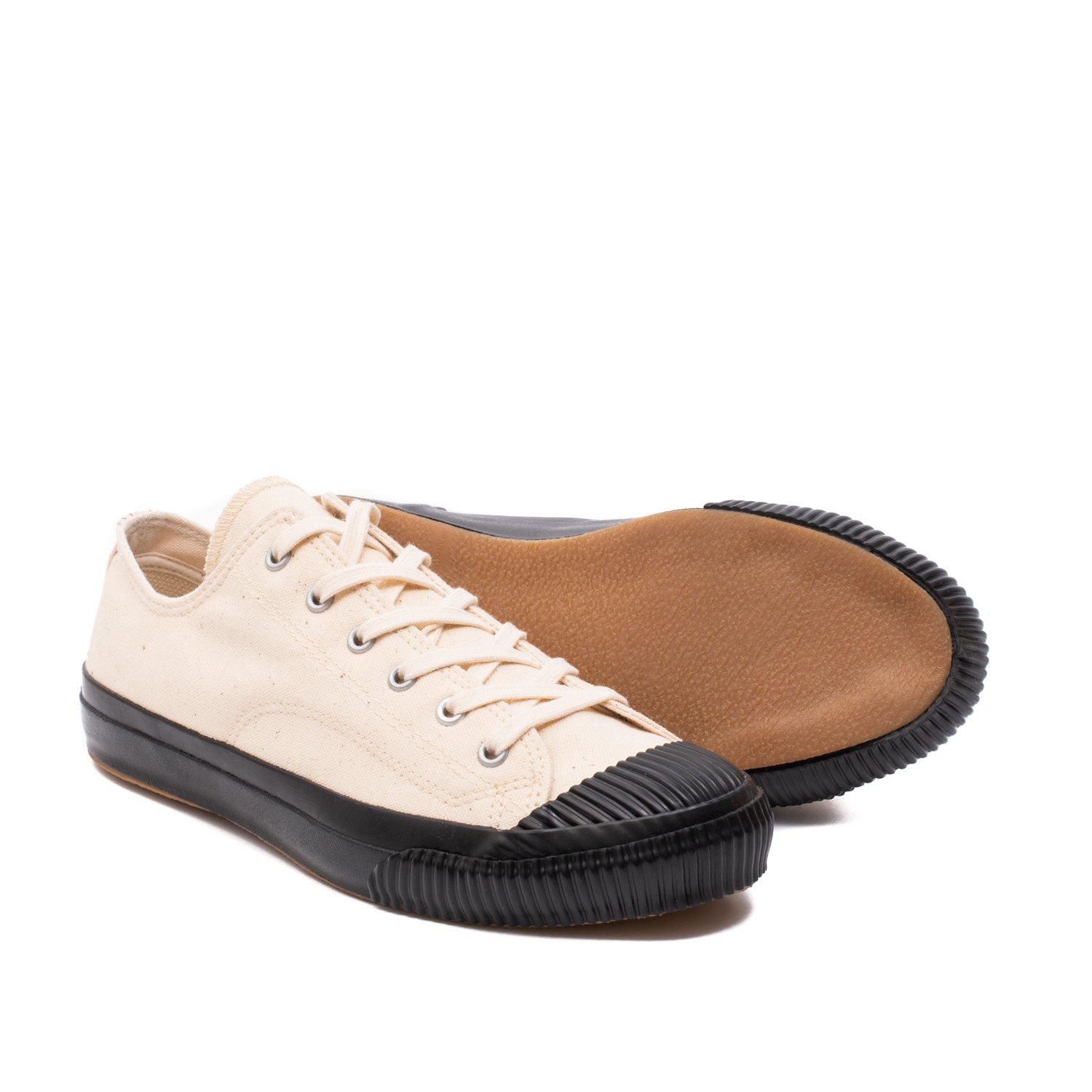 Pras Shellcap Low Sneakers Kinari/Black-sneaker-Clutch Cafe